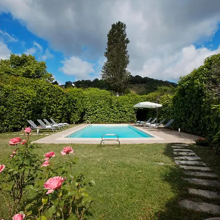 Timeless Elegance Vila *