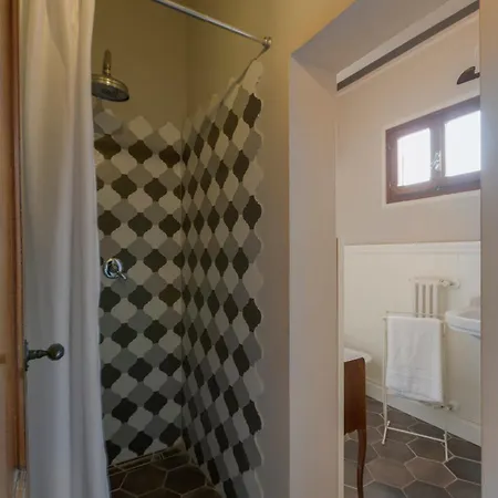 Timeless Elegance * פוג'יבונסי